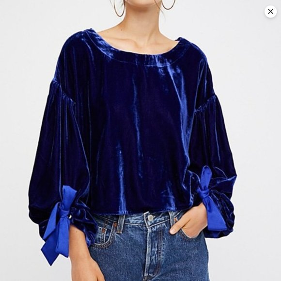 Free People Sz XS Royal Blue Velvet Balletcore Balloon Slv Top w Open Back - Picture 2 of 11